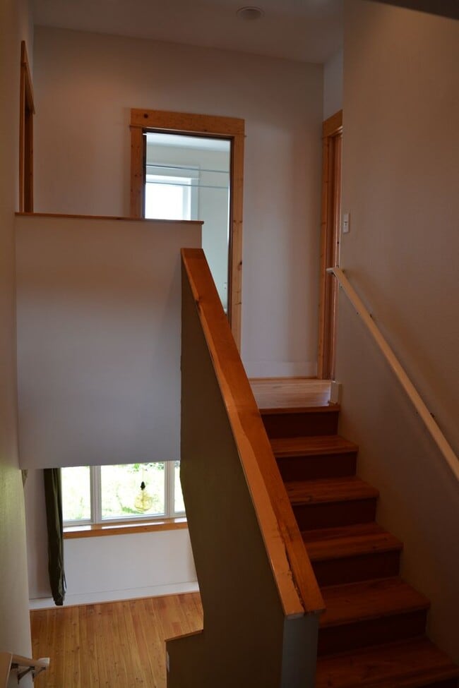 Building Photo - 3 Bed 2 Bath Beautiful Craftsman Home in Missoula $2,900/month