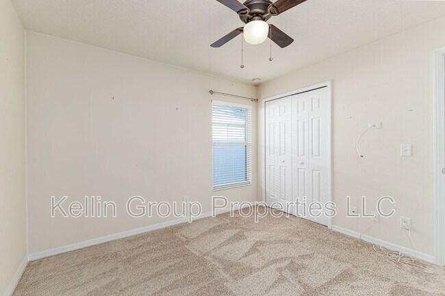 Building Photo - 7233 Wakeview Dr