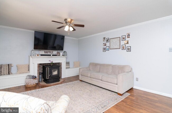 Building Photo - 44 Lexington Dr