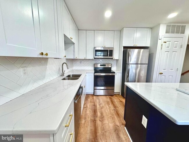 Building Photo - 597 Primus Ct