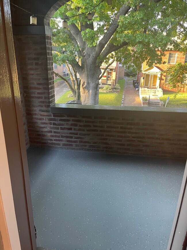 Building Photo - 7372 Tulane Ave