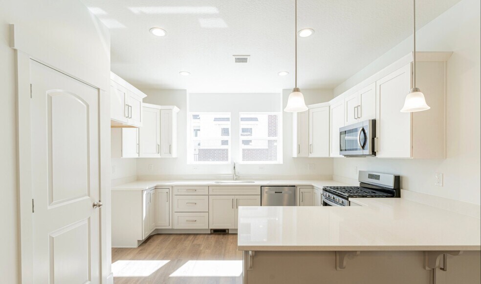 Building Photo - 4589 Sims Peak Ln