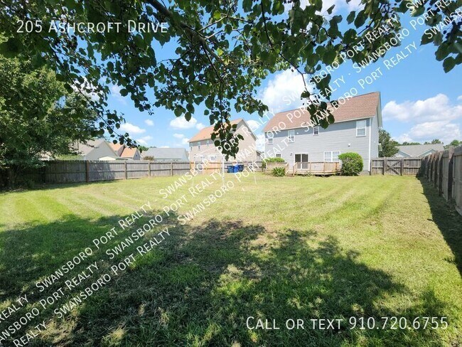 Building Photo - 205 Ashcroft Dr