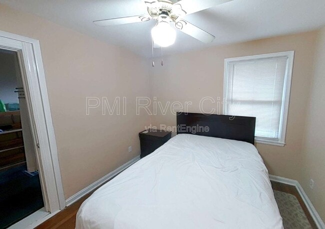 Building Photo - 1543 Peachtree Cir N