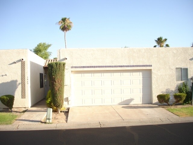 Primary Photo - 1413 E Torrey Pines Cir
