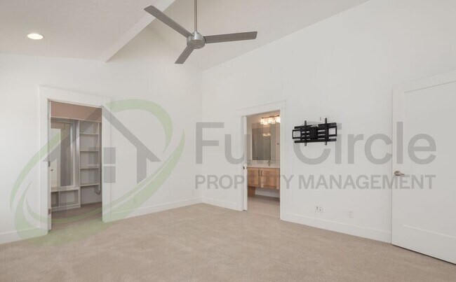 Building Photo - 1624 W Cyrus St