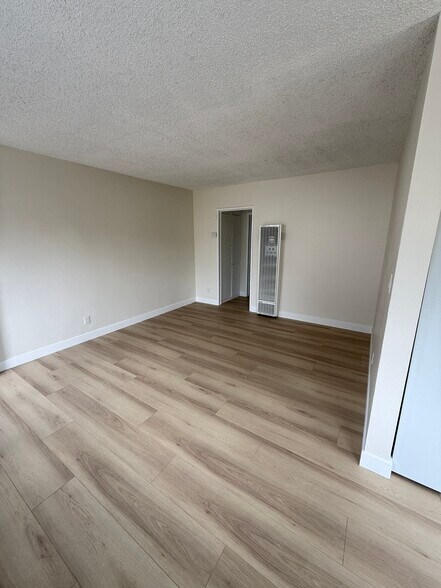 Building Photo - 5654 Case Ave