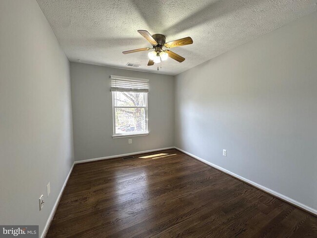 Building Photo - 14632 Stone Crossing Ct