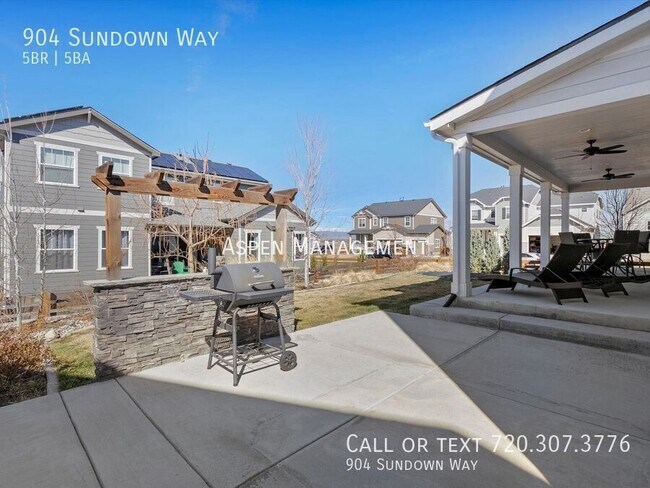 Building Photo - 904 Sundown Way