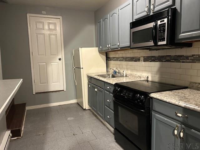 Building Photo - 830 Railroad St