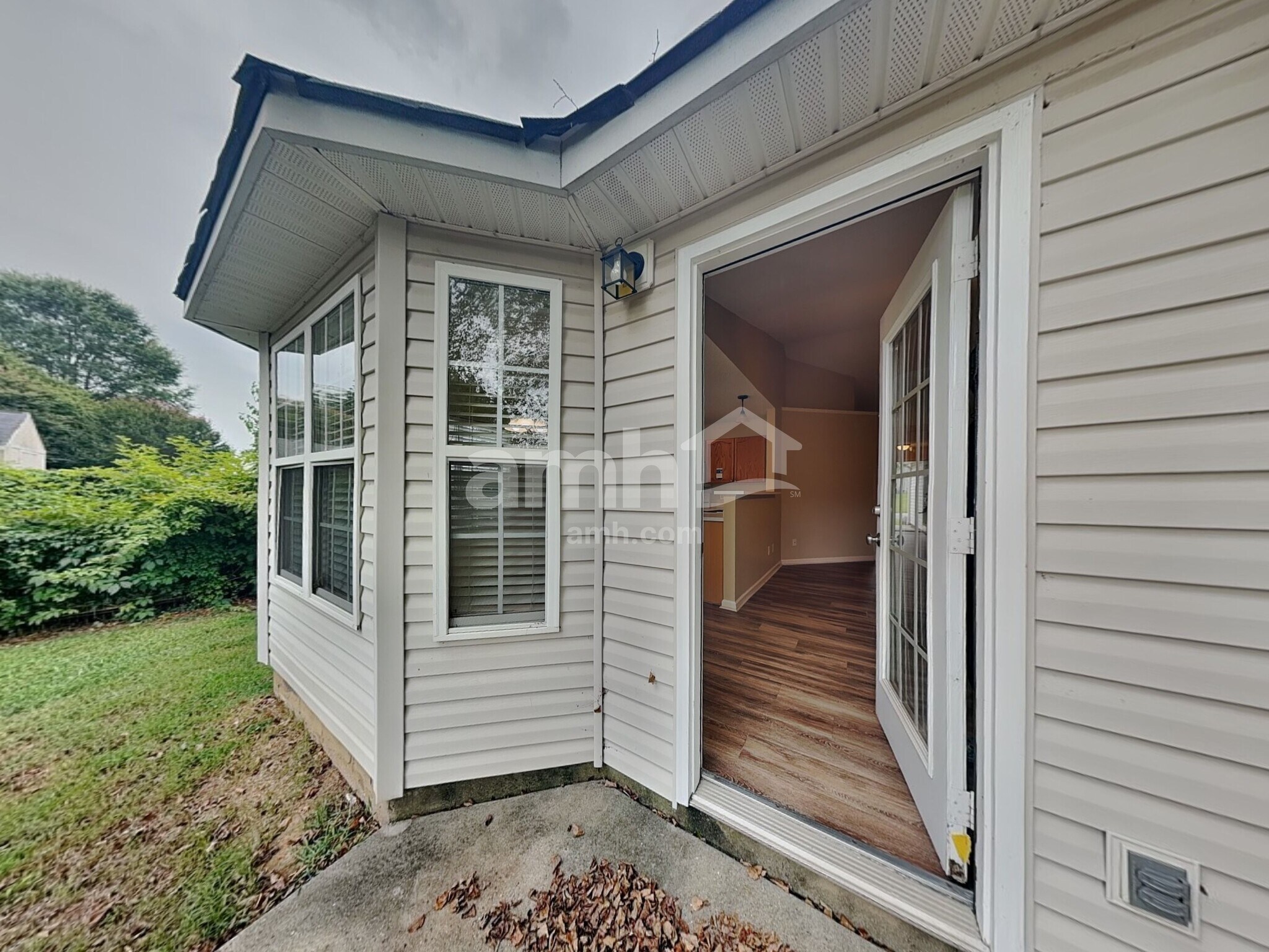 Building Photo - 4832 Asherton Pl NW