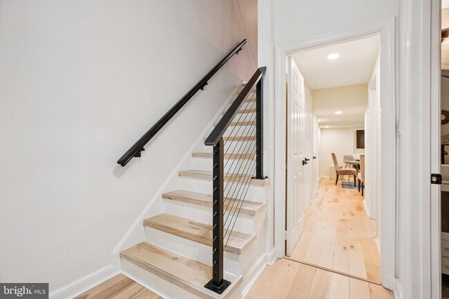 Building Photo - 4353 Westover Pl NW