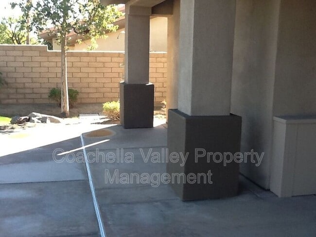 Building Photo - 109 Clearwater Way