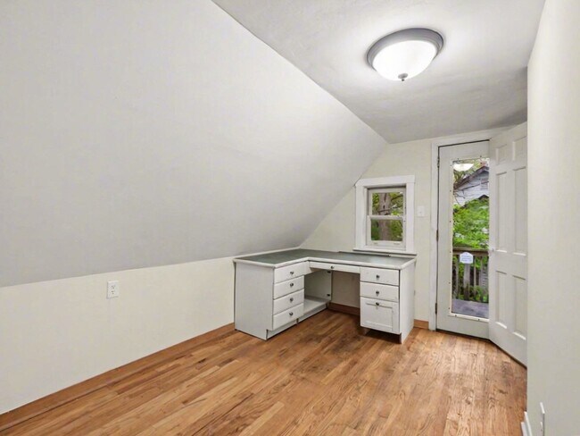 Building Photo - 120 Depot St