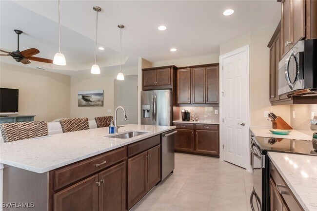 Building Photo - 14586 Tropical Dr