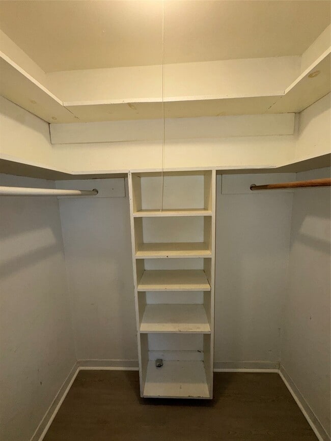 Building Photo - 5717 Woodrow St