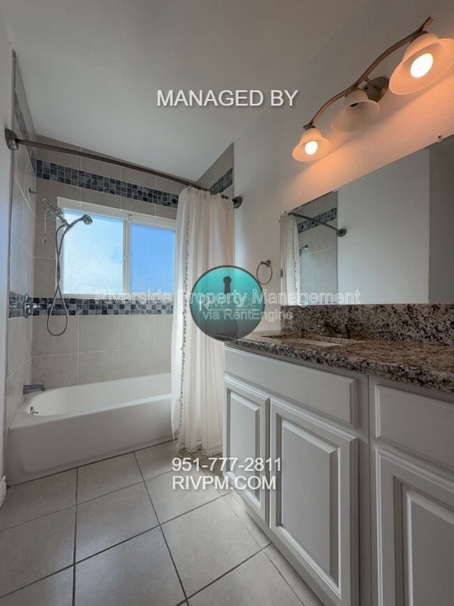 Building Photo - 9817 Olive St