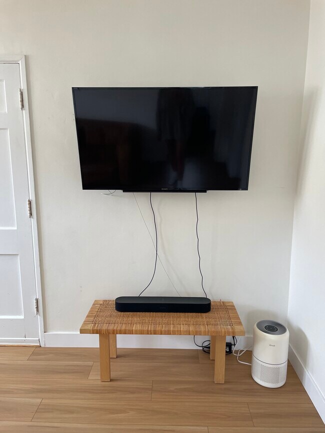 Building Photo - 521 Arcade Dr