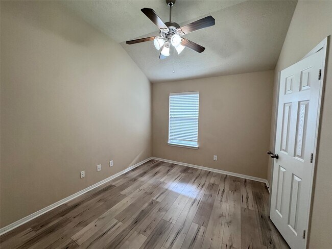 Building Photo - 25210 Ginger Ranch Dr
