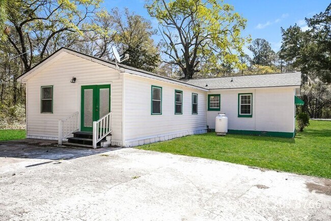 Building Photo - 6088 Bears Bluff Rd