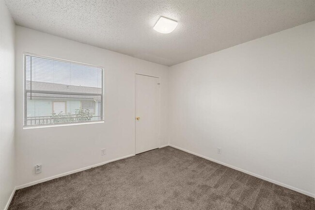 Building Photo - 2303 Rachael Ct