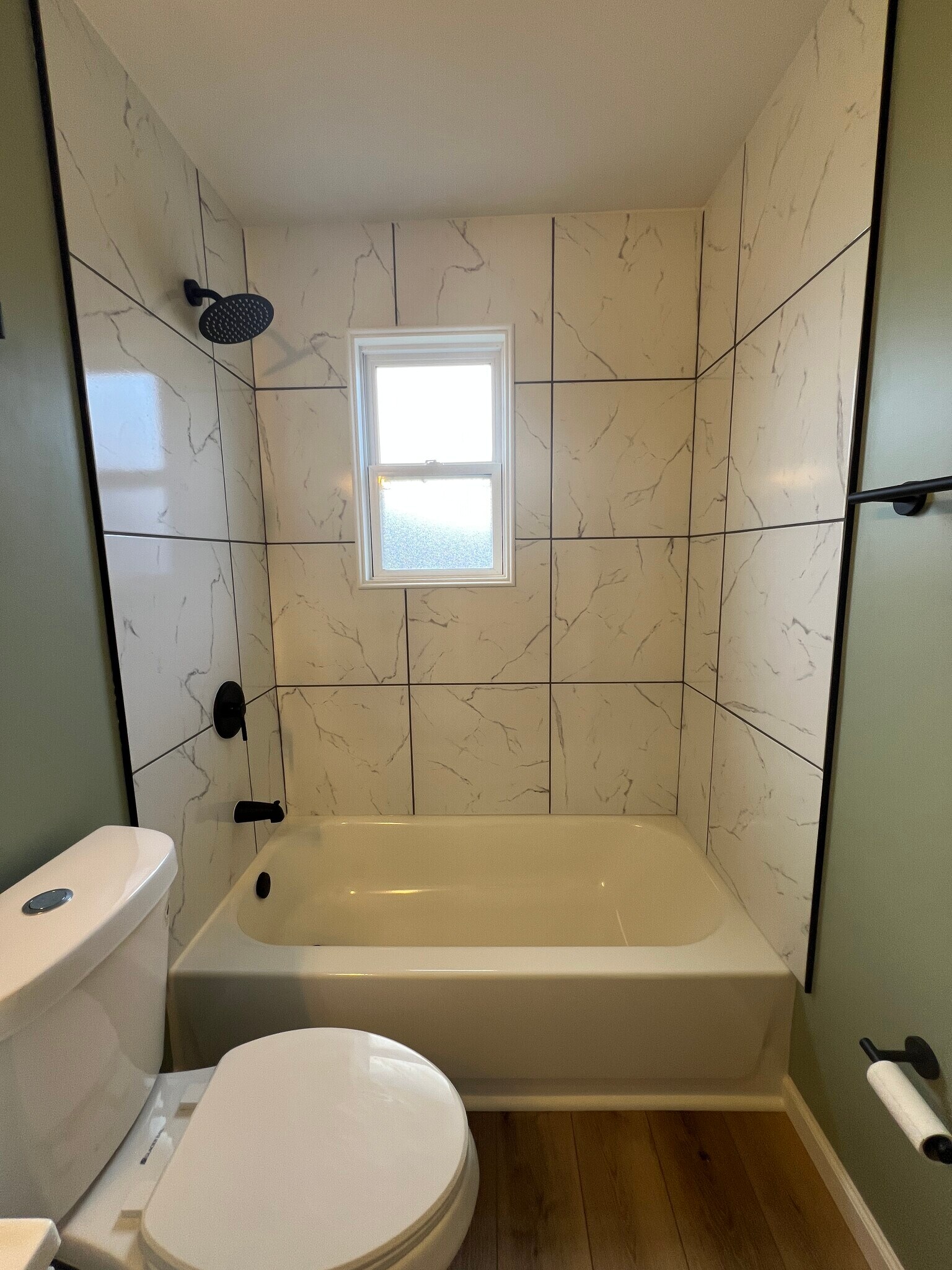 Master Bathroom - 3014 Maywood Ave