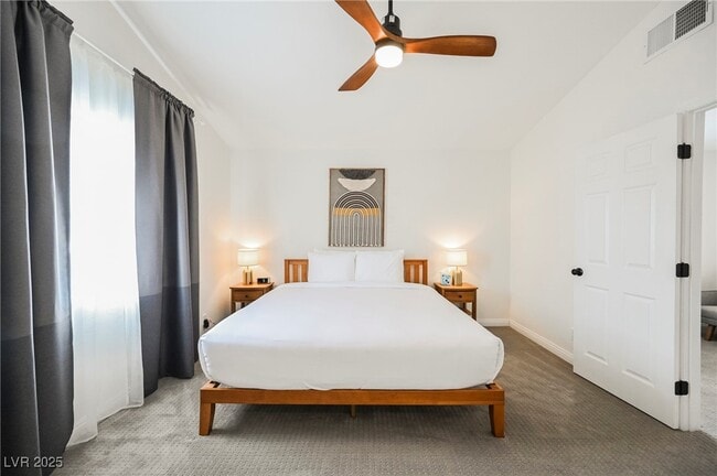 Building Photo - 1640 Crystal Shadows Cir