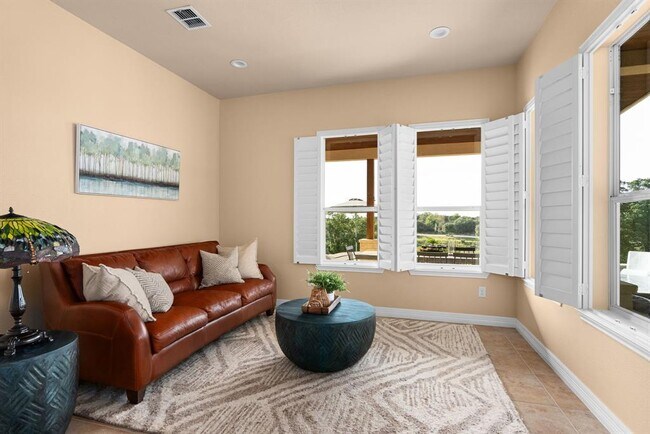 Building Photo - 1472 Kings Cove Dr