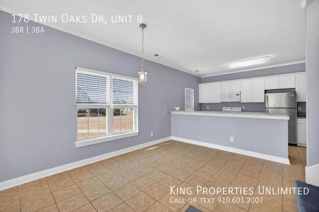 Building Photo - 178 Twin Oaks Dr