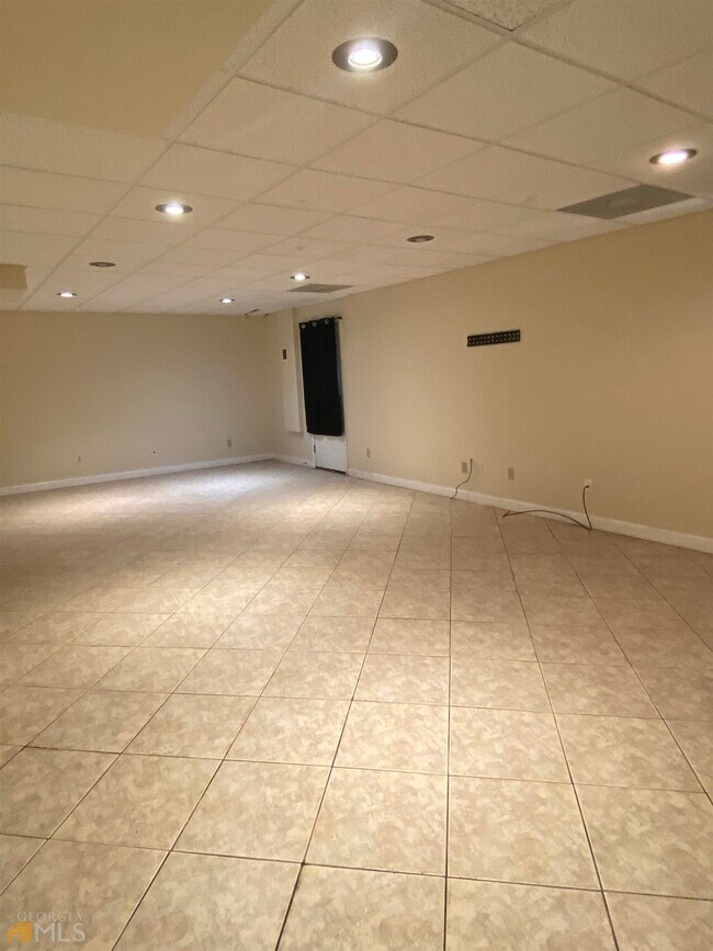 Building Photo - 5120 Roxton Ln