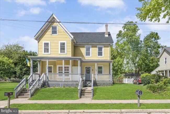 Building Photo - 162 S Main St