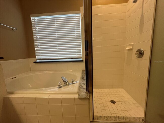 Building Photo - 9855 Secret Cove Ln