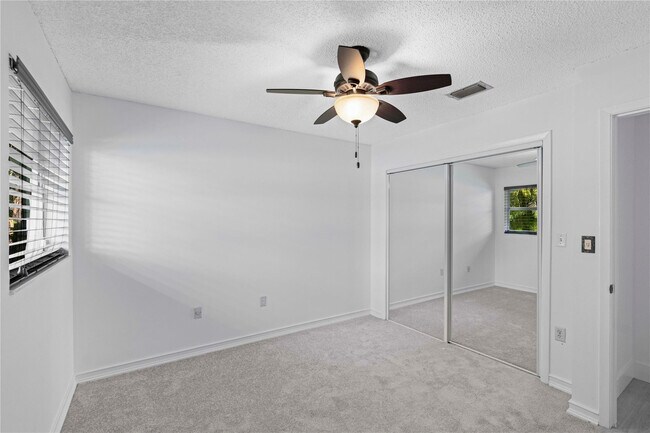 Building Photo - 16900 SW 62nd St