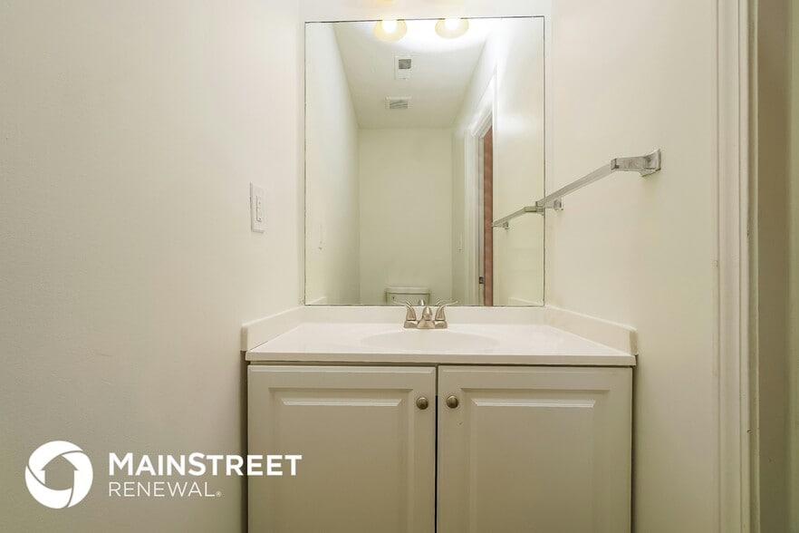 Building Photo - 9710 Collier Ln