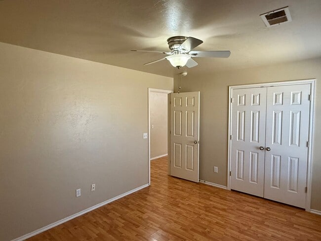 Building Photo - Great 3 Bed 2 Bath With Study In Edmond