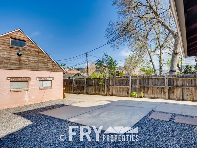 Building Photo - Short Term Lease Needed for Quaint Potter Highlands Home