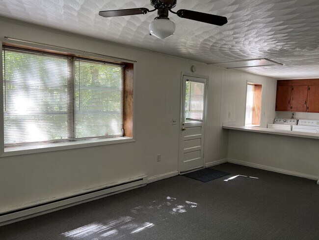 Building Photo - robl1951