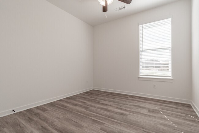 Building Photo - 587 W Gosling Isle