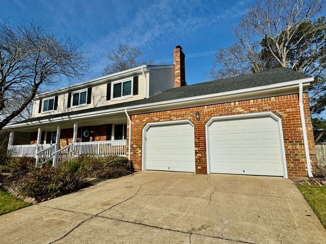 Building Photo - READY NOW!! Updated 5-Bedroom Home w/Fenced Backyard, Attached Garage  & Sunroom - Pet Friendly!