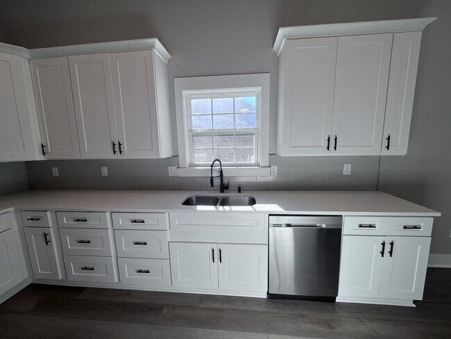 Building Photo - 8817 Stillwater Rd