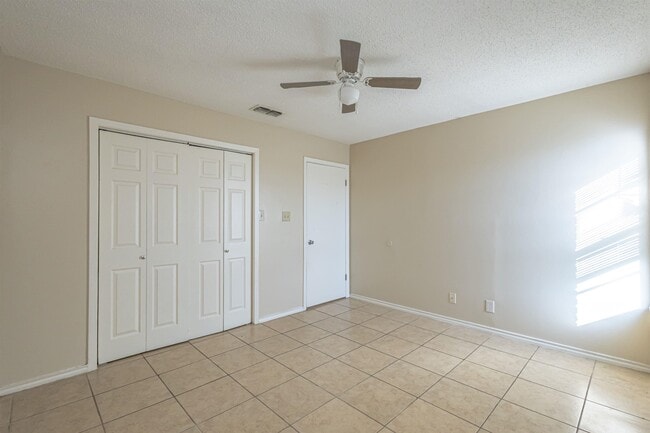 Building Photo - 100 Hillside Rd