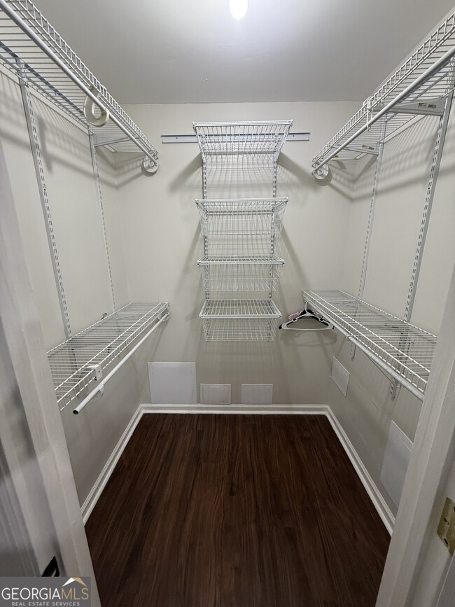 Building Photo - 199 Autumn Trace Ct