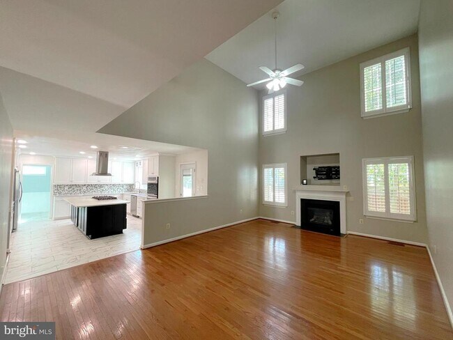 Building Photo - 20871 Freedom Run Dr