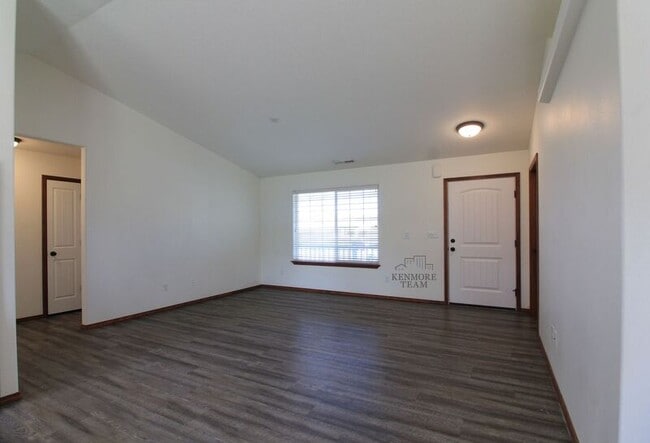 Building Photo - 4608 Yucatan Ct
