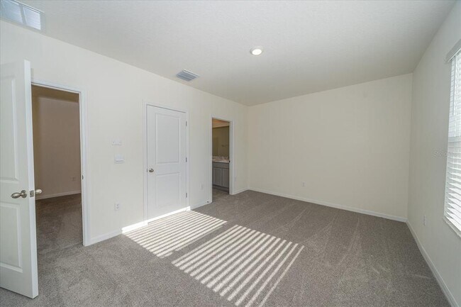 Building Photo - 16642 Maude Dr