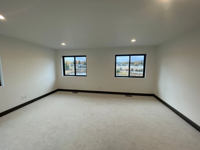 Building Photo - Brand New Three Story Whitefish Townhouse