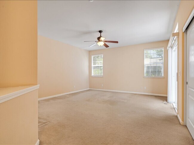 Building Photo - 9759 Dawn Way