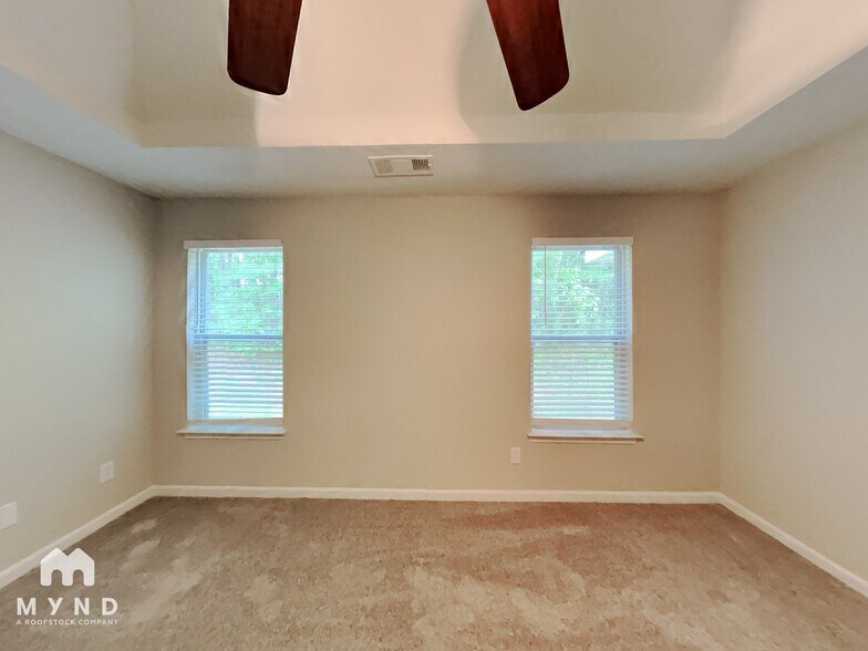 Building Photo - 2772 Live Oak Trail