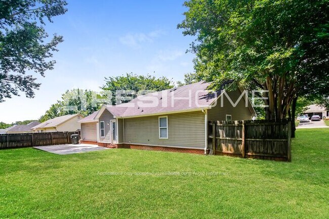 Building Photo - 227 Falcon Ridge Dr