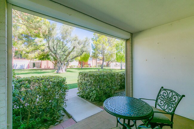 Building Photo - 6125 E Indian School Rd